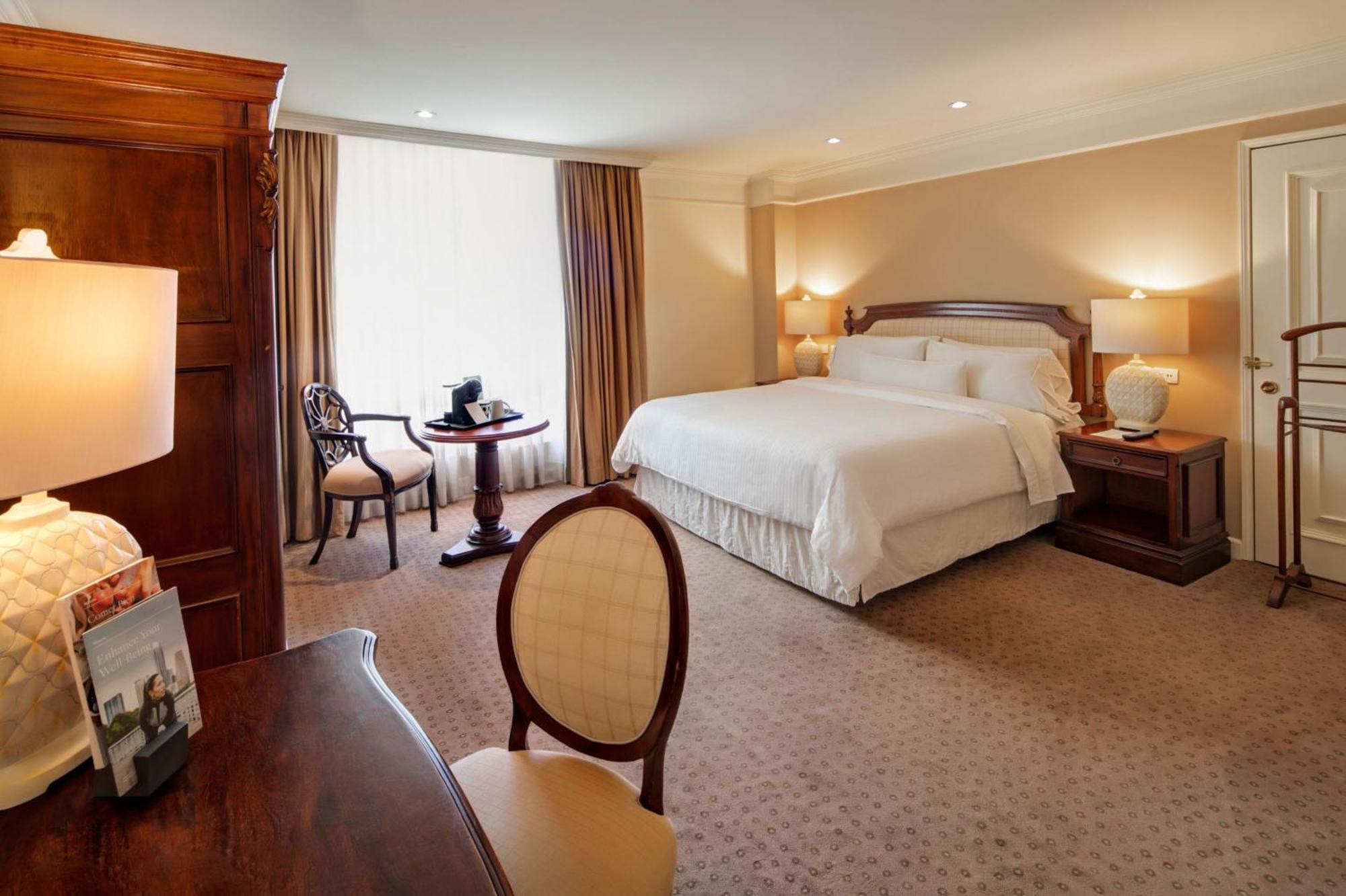 The Westin Camino Real, Hotel