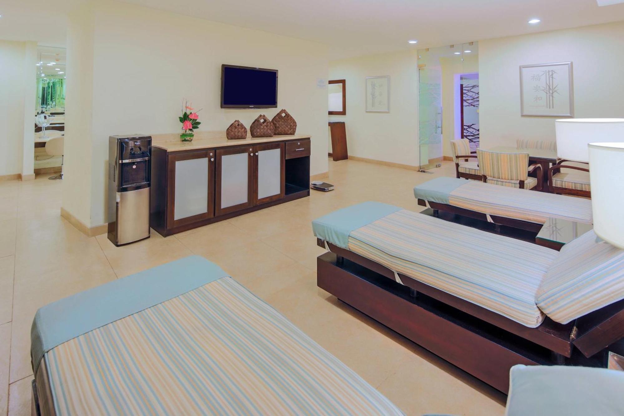 Hotel The Westin Camino Real, 5*